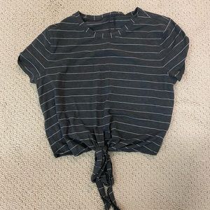 BARELY WORN lululemon top!